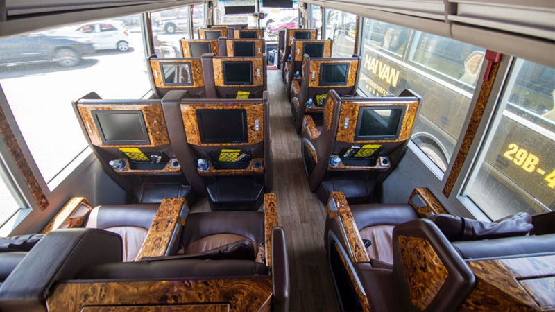 Dịch vụ cho thuê xe limousine 24 chỗ chất lượng, giá rẻ