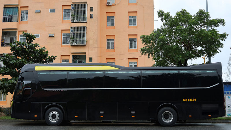 Dịch vụ cho thuê xe limousine 24 chỗ chất lượng, giá rẻ