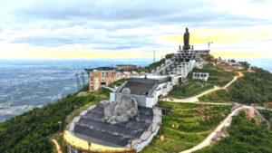 thue-xe-di-nui-ba-den-tay-ninh